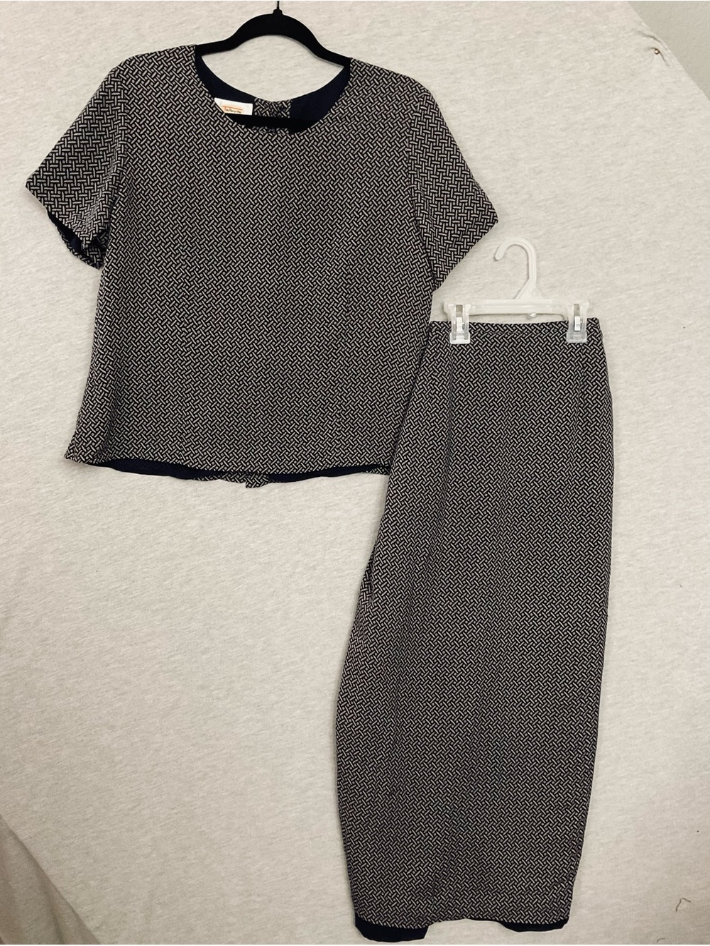 Talbots Pure Silk Set - Picture 2 of 8